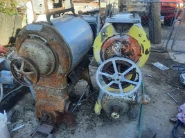 2  Royal #5 Roasters for Parts or Project