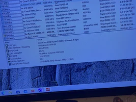 Hello, could you tell me where the port for connecting the MF800 to the laptop is located?