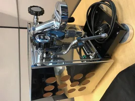 FOR SALE: NEW Walnut Rocket Appartamento Espresso Machine (220v)