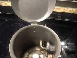 Help on identifying and operation of used steamer + moka pot