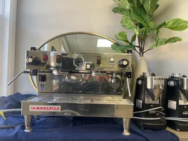 La Marzocco Linea 2EE Pristine Condition (<2000 shot pulls)