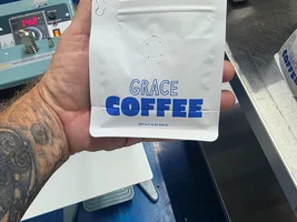 Why does nobody sell 2oz sample bags with valves?