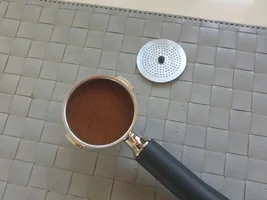 improving taste and crema to espresso shot
