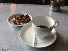 Pini coffee shop - classic car and weasel coffee