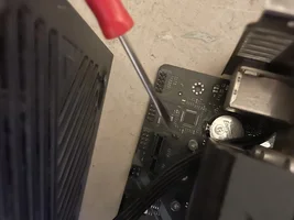 Hello, could you tell me where the port for connecting the MF800 to the laptop is located?