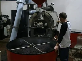 Reducing cooling tray smoke and odour