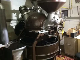 Roasting coffee in a Ball roaster