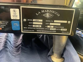 La Marzocco Linea 2EE Pristine Condition (<2000 shot pulls)