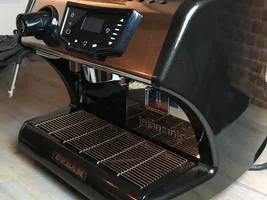 SOLD: La Spaziale Dream T and Fiorenzato F4 Grinder, less than 1 year old.
