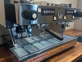 La Marzocco Linea AV - 2 group - top condition