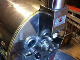 Help identifying roaster brand (photos included)