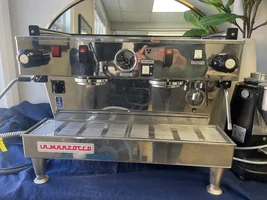 La Marzocco Linea 2EE Pristine Condition (<2000 shot pulls)