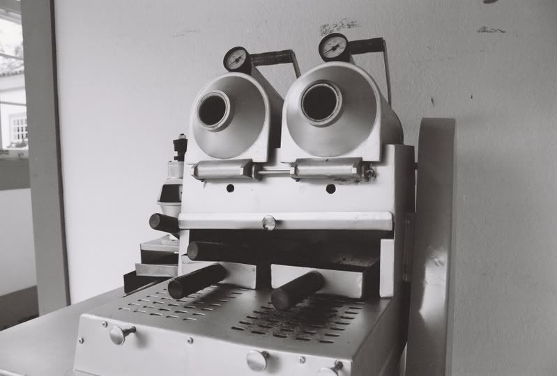983701-R1-00-0_001.jpg